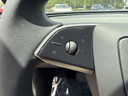 Used 2025 Tesla Model 3 Long Range RWD image 39