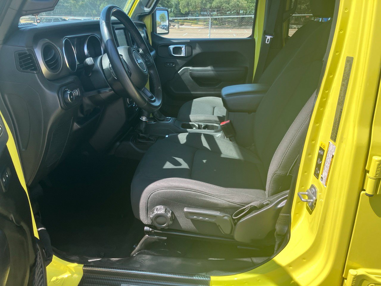 Used 2022 Jeep Wrangler Unlimited Sport AWD/4WD image 7