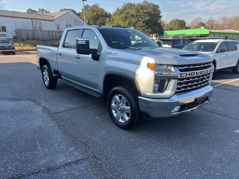 Used 2021 Chevrolet Silverado 3500 LTZ image 4