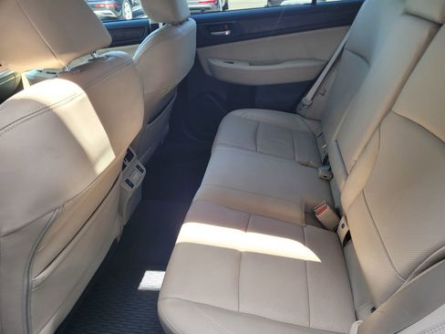 Used 2018 Subaru Outback 2.5i Limited AWD/4WD image 8