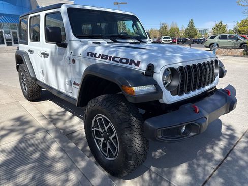 Used 2026 Jeep Wrangler Unlimited Rubicon AWD/4WD image 3