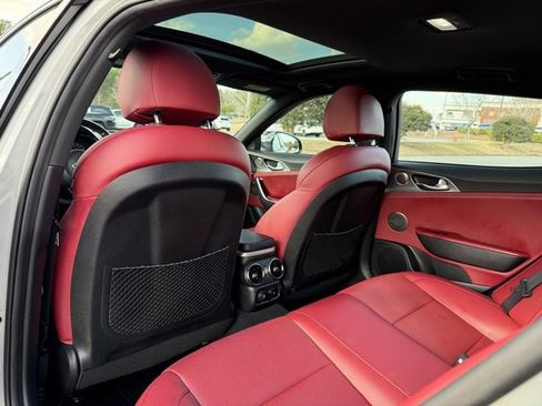 Used 2020 Kia Stinger GT1 image 29