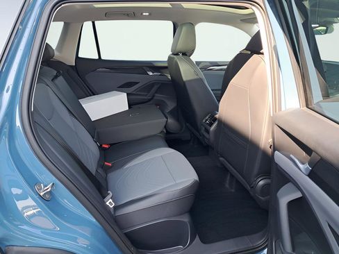 New 2025 Volkswagen Tiguan SE AWD/4WD image 21
