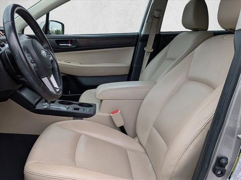 Used 2017 Subaru Outback 2.5i Limited AWD/4WD image 11