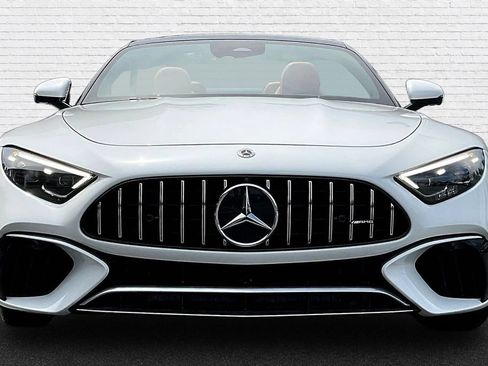Used 2022 Mercedes-Benz SL 55 AMG 4MATIC image 2