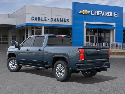 New 2026 Chevrolet Silverado 2500 High Country w/ High Country Premium Package AWD/4WD image 3