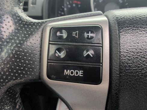 Used 2013 Toyota 4Runner Limited AWD/4WD image 18