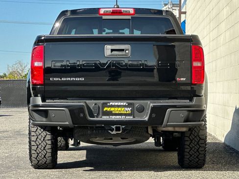 Used 2022 Chevrolet Colorado Z71 w/ Z71 Midnight Edition image 5