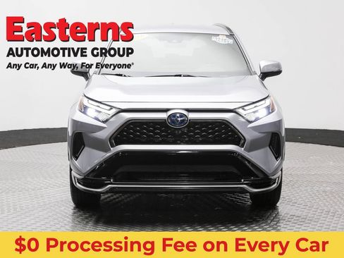 Used 2022 Toyota RAV4 SE AWD/4WD image 2