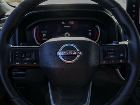 Used 2026 Nissan Rogue Platinum w/ Platinum Premium Package AWD/4WD image 25