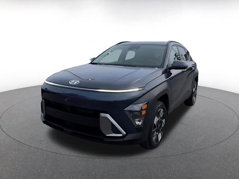 Used 2025 Hyundai Kona SEL image 7