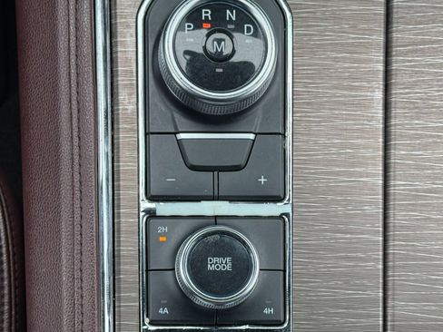 Used 2023 Ford Expedition Limited image 14