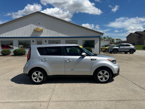 Used 2018 Kia Soul FWD image 5