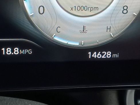 Used 2025 Hyundai Elantra SEL image 10