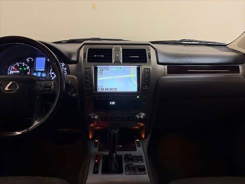 Used 2015 Lexus GX 460 Luxury w/ Preferred Accessory Package image 31