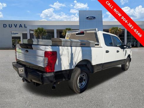 Used 2022 Ford F250 XL w/ Power Equipment Group image 4