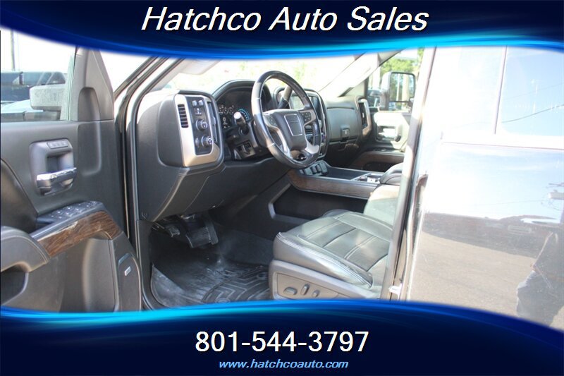 Used 2017 GMC Sierra 2500 Denali w/ Duramax Plus Package AWD/4WD image 13
