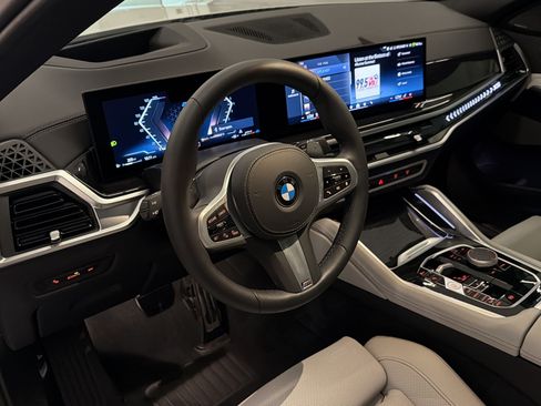 Used 2025 BMW X6 xDrive40i w/ Premium Package AWD/4WD image 4