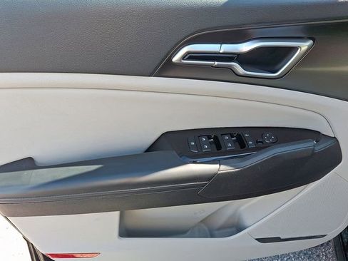Certified 2025 Kia Sportage EX w/ Premium Package image 14