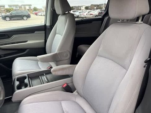 Used 2018 Honda Odyssey EX image 10