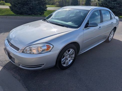 Used 2012 Chevrolet Impala LT w/ LT Sunroof Package FWD image 5