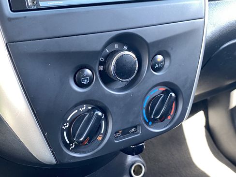 Used 2018 Nissan Versa SV FWD image 22