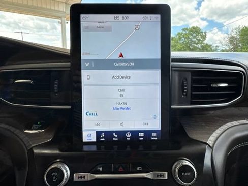 Used 2020 Ford Explorer Platinum w/ Premium Technology Package AWD/4WD image 18
