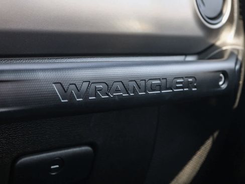 Used 2022 Jeep Wrangler Unlimited Sport image 30