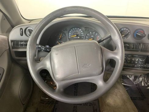 Used 2001 Chevrolet Lumina w/ Preferred Equipment Group FWD image 13