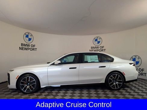 Used 2025 BMW 740i xDrive 740i xDrive image 23