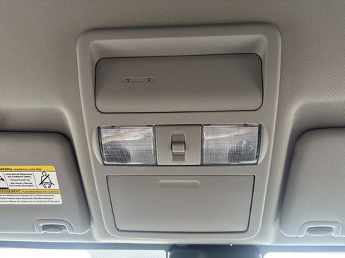 Used 2022 Nissan Frontier SV AWD/4WD image 33