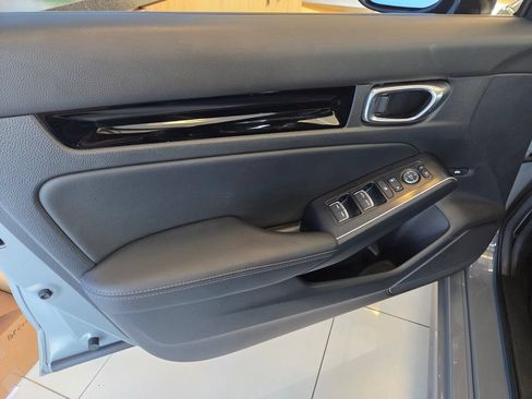 Used 2025 Honda Civic Sport image 11
