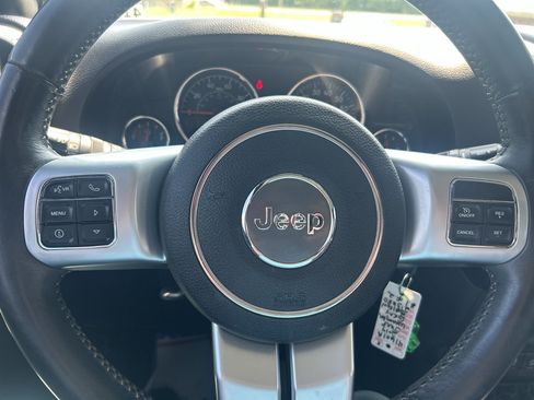 Used 2014 Jeep Wrangler Unlimited Rubicon AWD/4WD image 20
