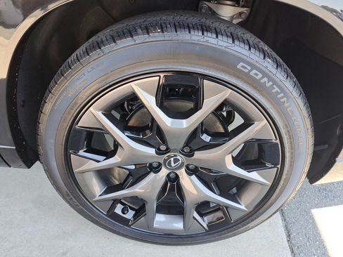 Used 2025 Lexus TX 500h AWD w/ Technology Package image 25