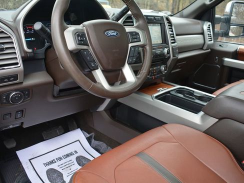 Used 2018 Ford F450 King Ranch w/ King Ranch Ultimate Package AWD/4WD image 10