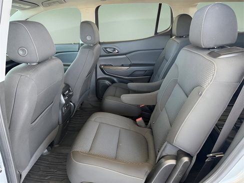 Used 2023 GMC Acadia SLE w/ Driver Convenience Package image 19