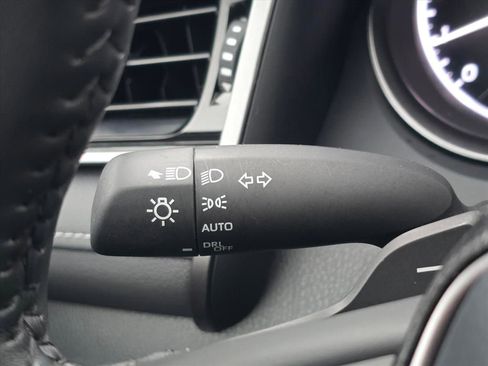 Used 2024 Toyota Camry SE image 17