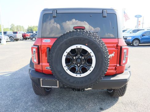 New 2023 Ford Bronco Badlands w/ Sasquatch Package image 10