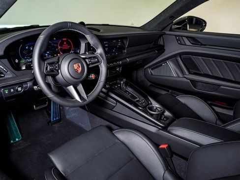 New 2026 Porsche 911 Carrera GTS image 4