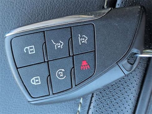 Used 2021 GMC Yukon SLT w/ SLT Luxury Package image 36