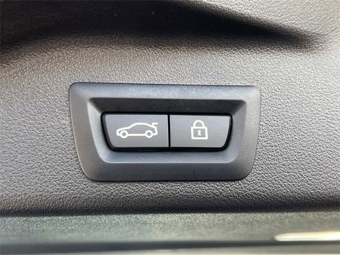 Used 2023 BMW X5 xDrive40i w/ M Sport Package image 10