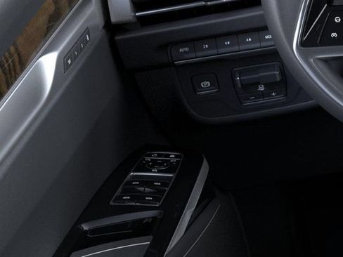 New 2026 Cadillac Escalade ESV Platinum Luxury w/ LPO, Floor Liner Package AWD/4WD image 22