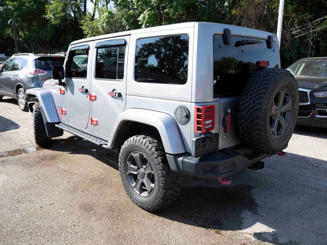 Used 2018 Jeep Wrangler Unlimited Rubicon AWD/4WD image 9