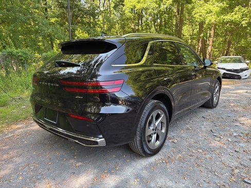 Used 2026 Genesis GV70 2.5T Select AWD/4WD image 3