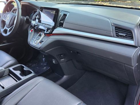 Certified 2024 Honda Odyssey Sport image 18