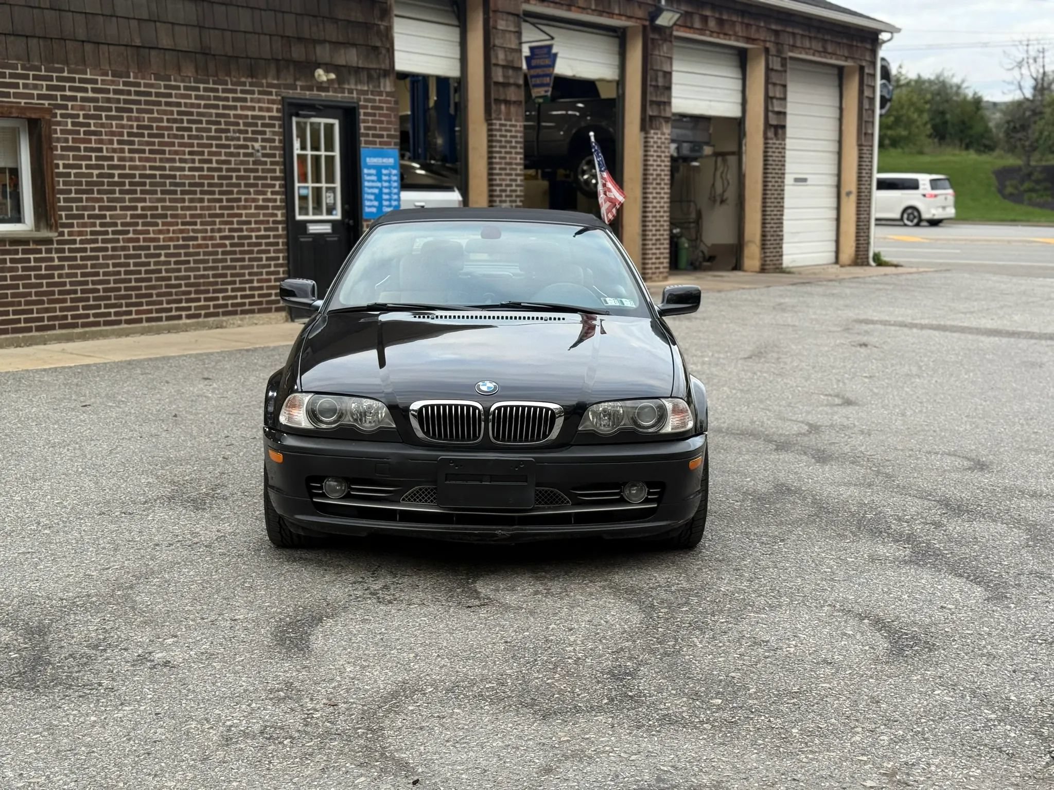Used 2003 BMW 330Ci Convertible RWD image 10