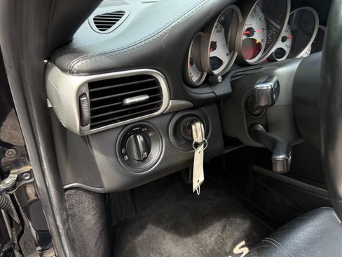 Used 2006 Porsche 911 Carrera S RWD image 11