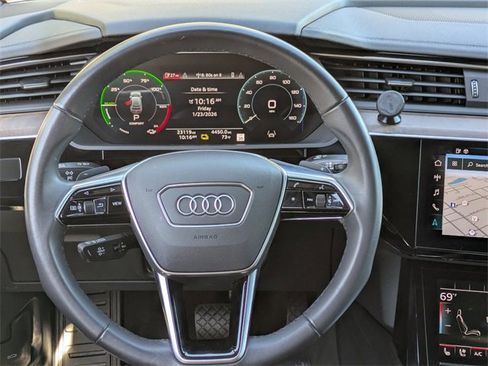 Used 2023 Audi e-tron Premium Plus w/ Premium Plus Package image 17