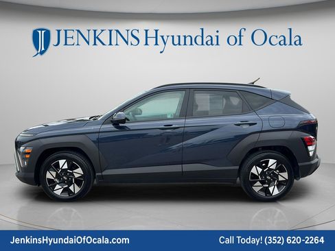 Certified 2024 Hyundai Kona SEL w/ Convenience Package FWD image 6