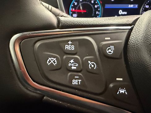 Used 2024 Chevrolet Equinox LT FWD image 30
